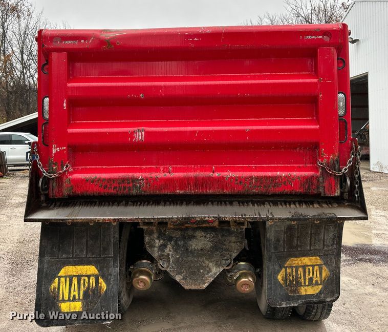image for item ET6691 1999 Sterling Truck L9511 dump truck