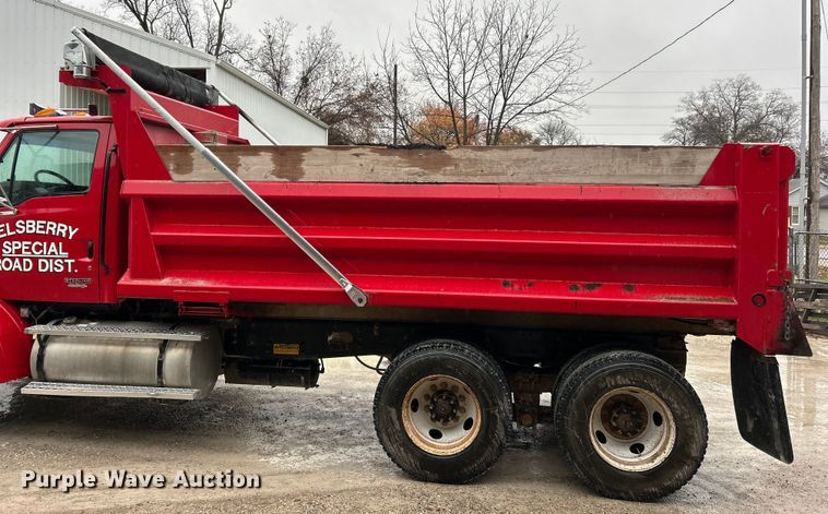 image for item ET6691 1999 Sterling Truck L9511 dump truck