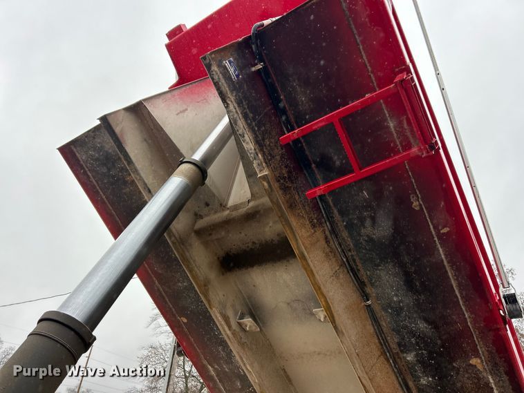 image for item ET6691 1999 Sterling Truck L9511 dump truck