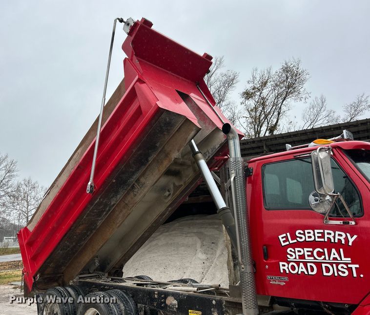 image for item ET6691 1999 Sterling Truck L9511 dump truck