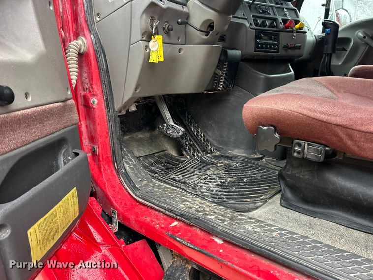 image for item ET6691 1999 Sterling Truck L9511 dump truck