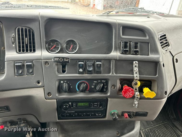 image for item ET6691 1999 Sterling Truck L9511 dump truck