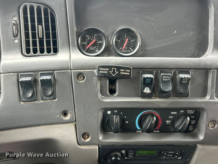 image for item ET6691 1999 Sterling Truck L9511 dump truck