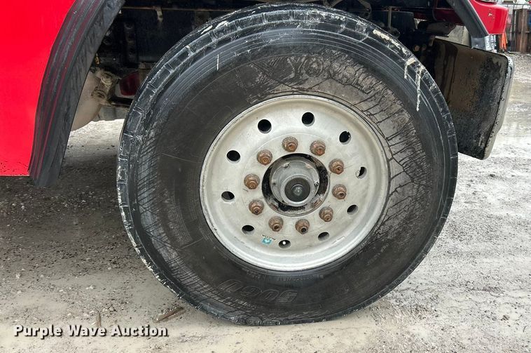 image for item ET6691 1999 Sterling Truck L9511 dump truck