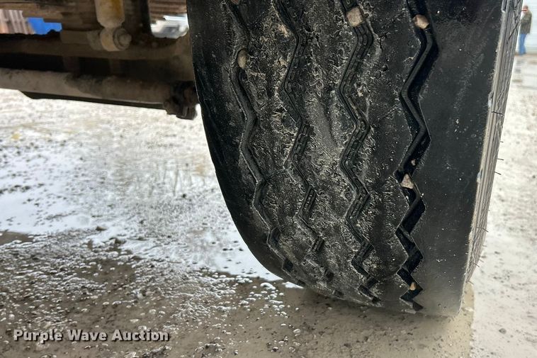 image for item ET6691 1999 Sterling Truck L9511 dump truck