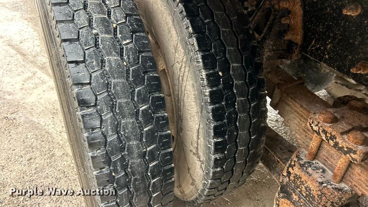 image for item ET6691 1999 Sterling Truck L9511 dump truck