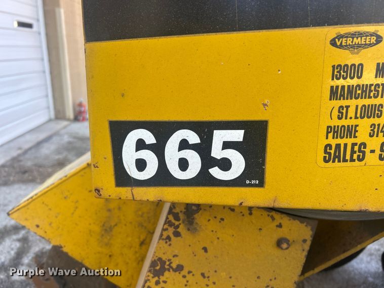 image for item ET6900 1977 Vermeer 665 stump grinder