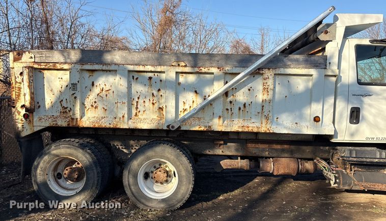 image for item EU4078 2014 International 7400 dump truck