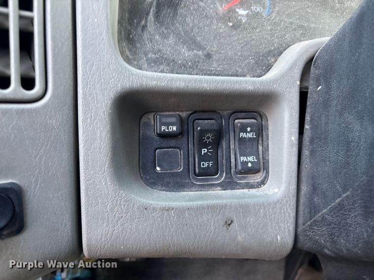 image for item EU4078 2014 International 7400 dump truck