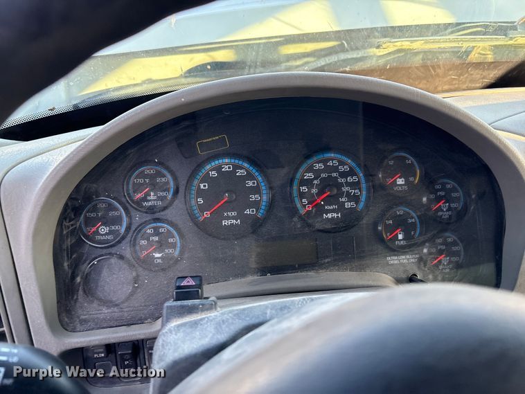 image for item EU4078 2014 International 7400 dump truck