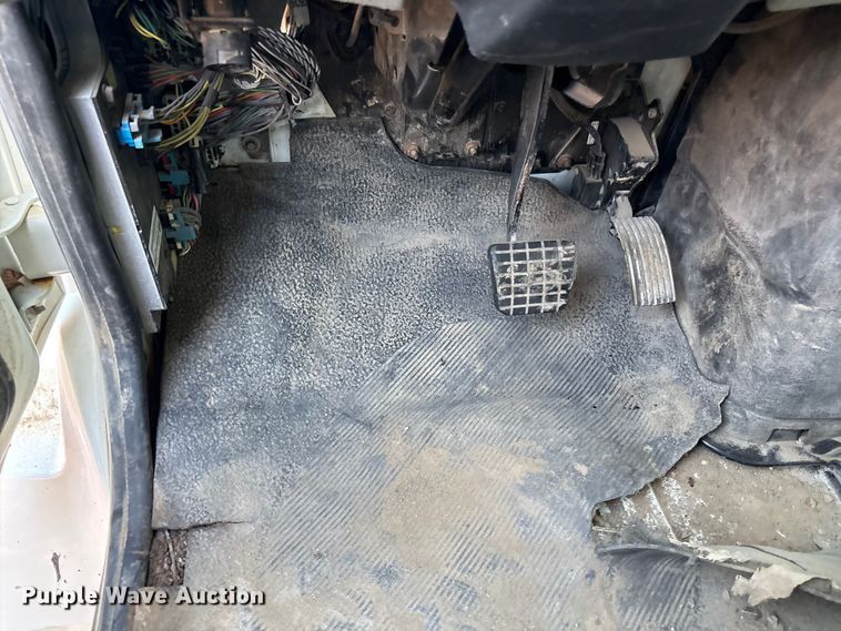 image for item EU4078 2014 International 7400 dump truck