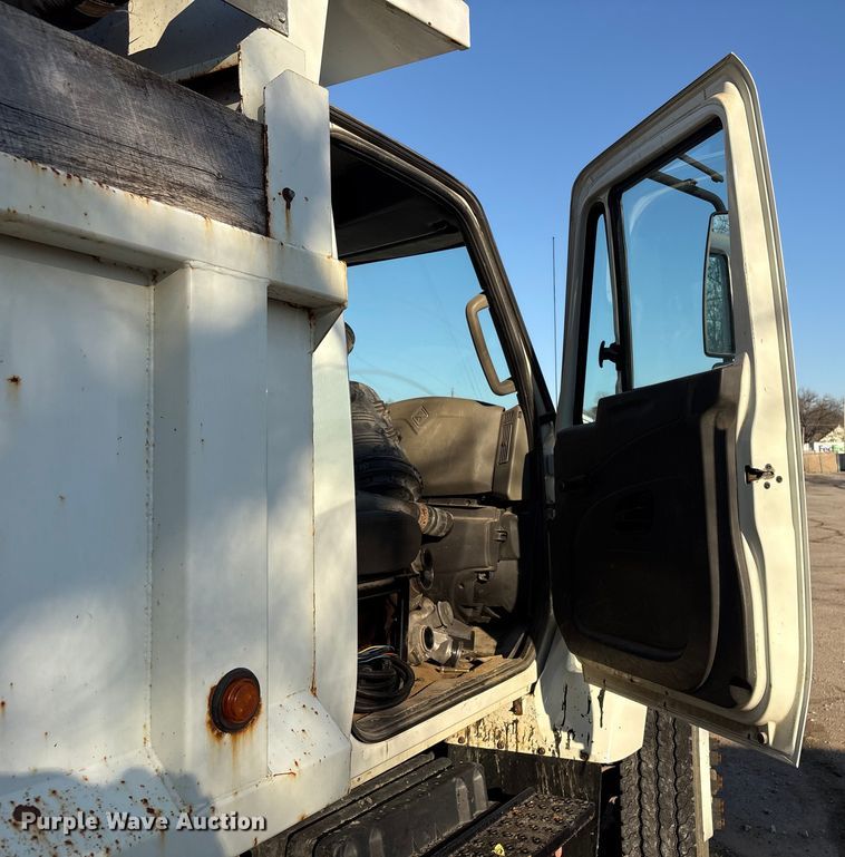 image for item EU4078 2014 International 7400 dump truck