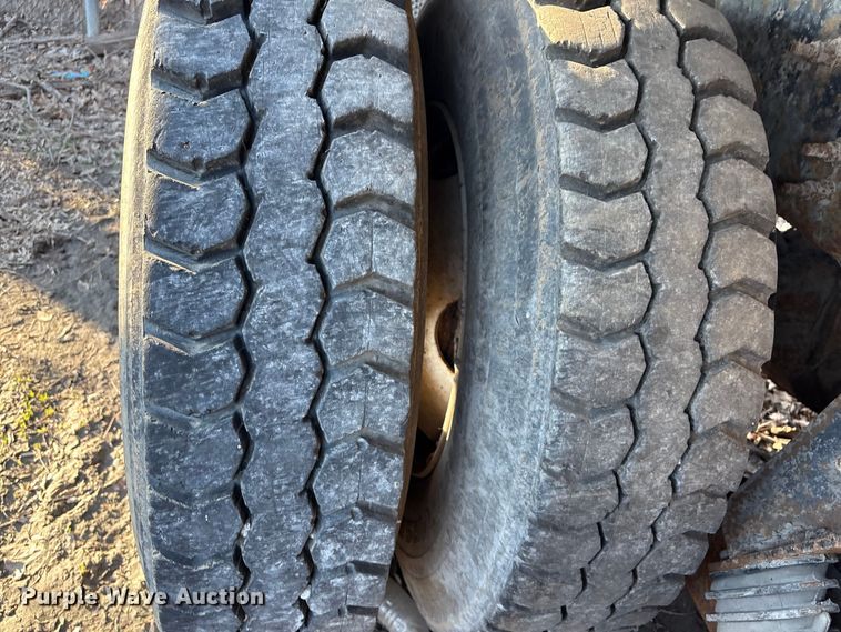 image for item EU4078 2014 International 7400 dump truck