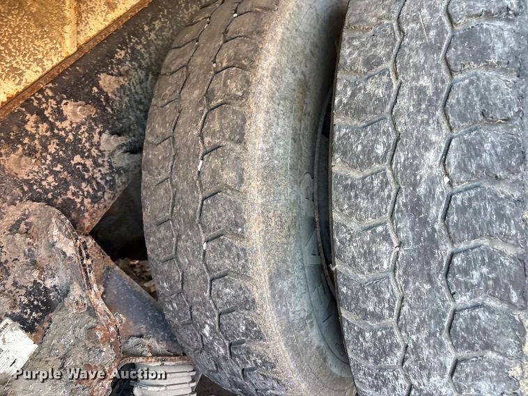 image for item EU4078 2014 International 7400 dump truck