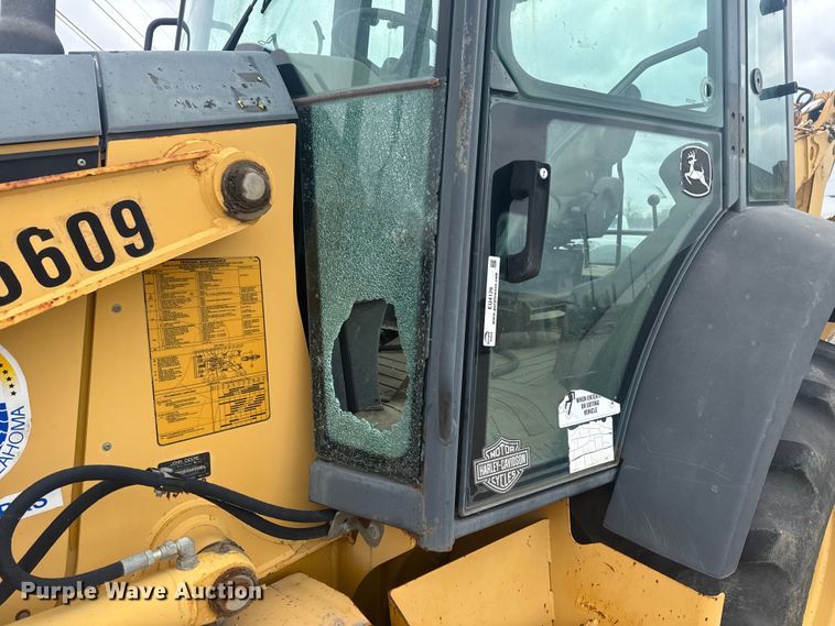 image for item EU4126 2006 John Deere 310SG backhoe