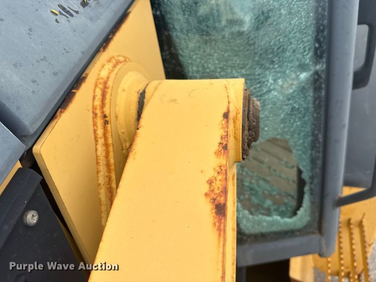 image for item EU4126 2006 John Deere 310SG backhoe