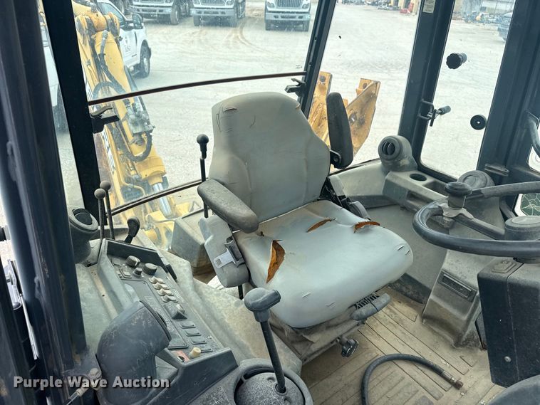 image for item EU4126 2006 John Deere 310SG backhoe