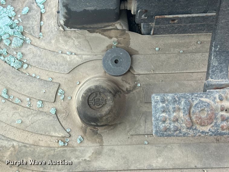 image for item EU4126 2006 John Deere 310SG backhoe