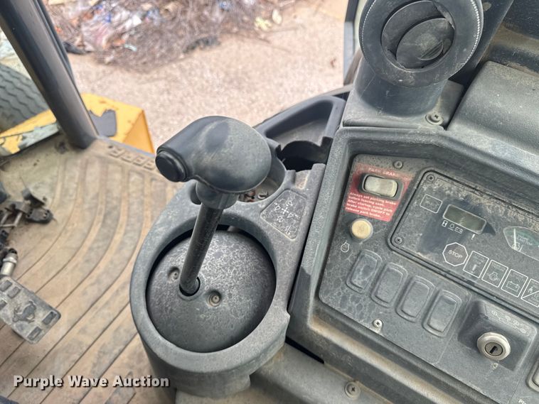 image for item EU4126 2006 John Deere 310SG backhoe