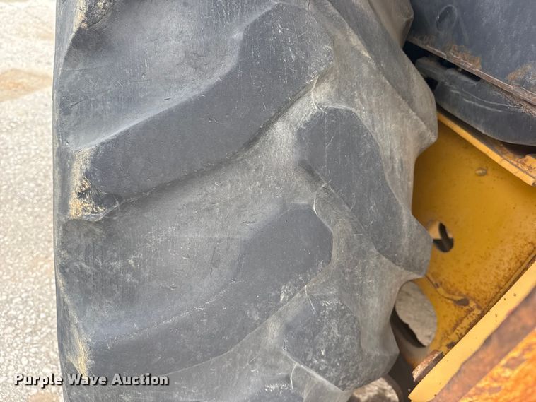 image for item EU4126 2006 John Deere 310SG backhoe