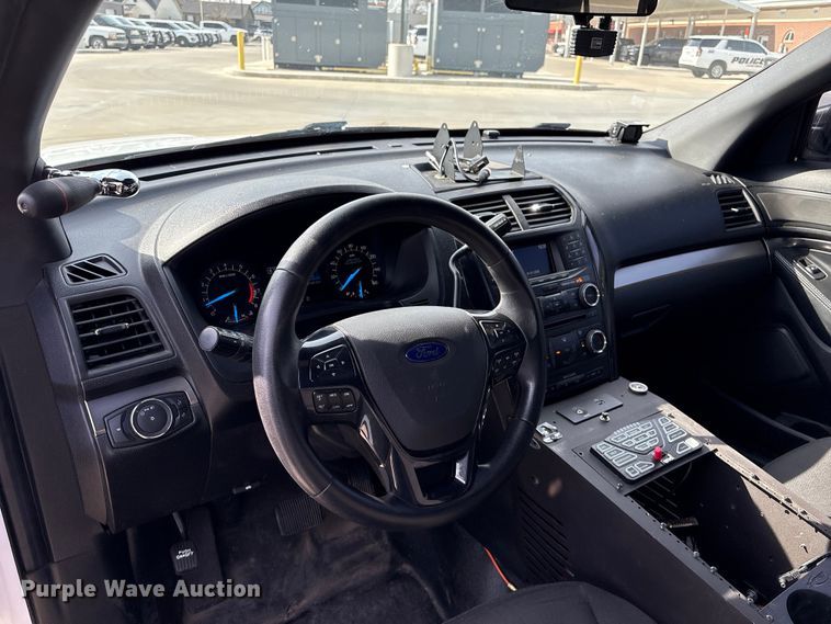 image for item EV2695 2018 Ford Explorer Police interceptor SUV