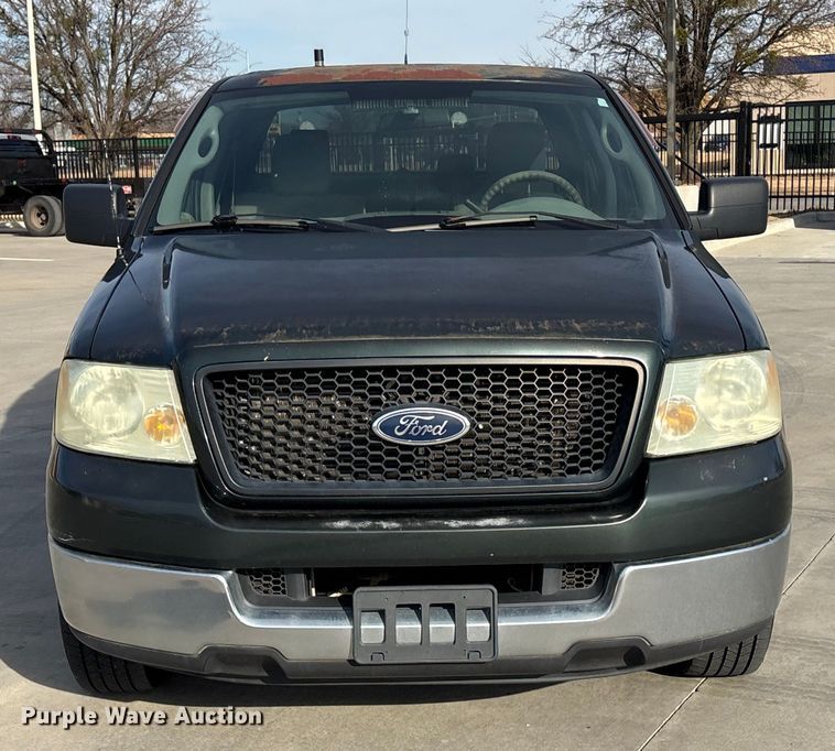 image for item EV2698 2005 Ford F150 Ext. Cab pickup truck