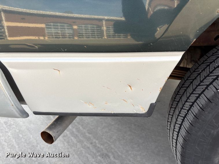 image for item EV2698 2005 Ford F150 Ext. Cab pickup truck