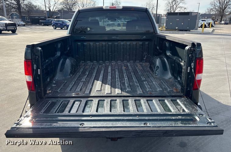 image for item EV2698 2005 Ford F150 Ext. Cab pickup truck