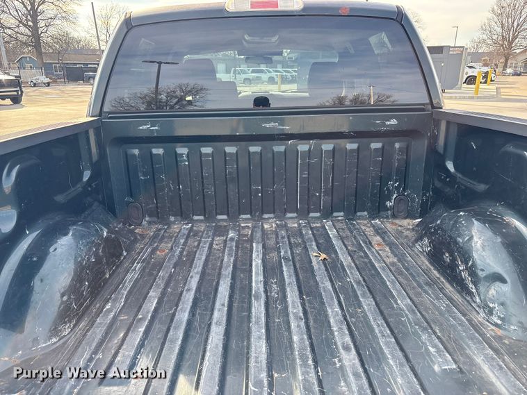 image for item EV2698 2005 Ford F150 Ext. Cab pickup truck