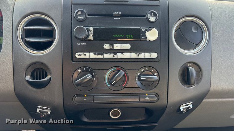 image for item EV2698 2005 Ford F150 Ext. Cab pickup truck