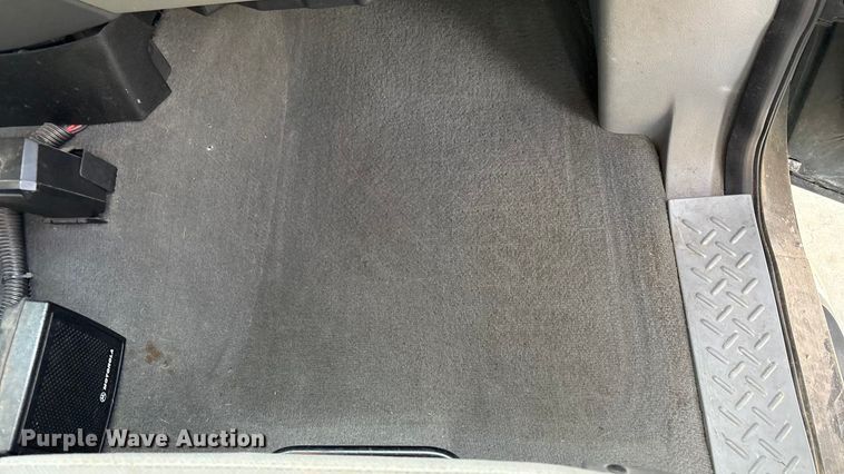 image for item EV2698 2005 Ford F150 Ext. Cab pickup truck