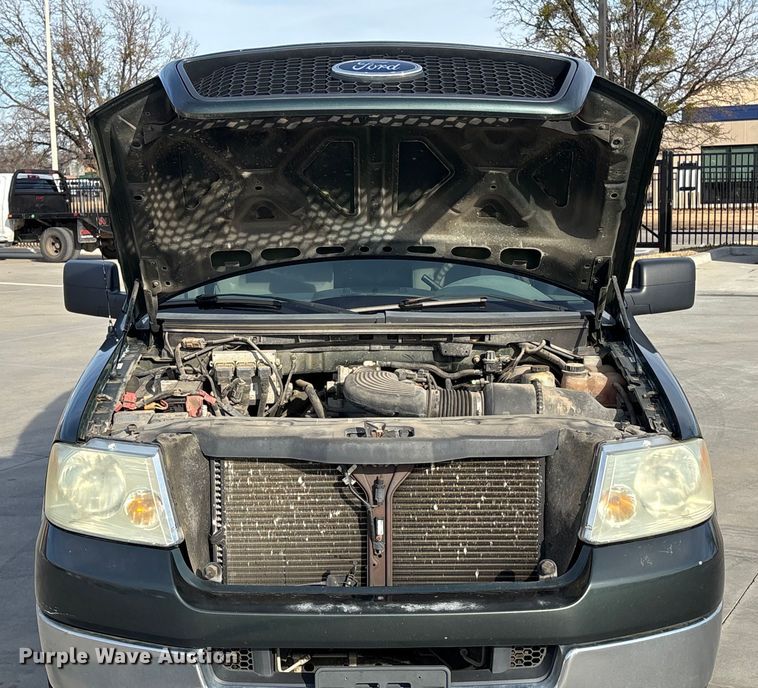 image for item EV2698 2005 Ford F150 Ext. Cab pickup truck