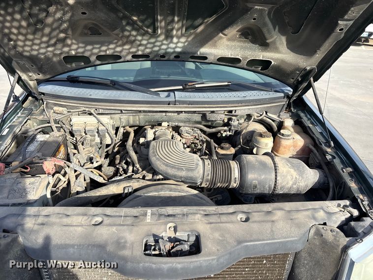 image for item EV2698 2005 Ford F150 Ext. Cab pickup truck