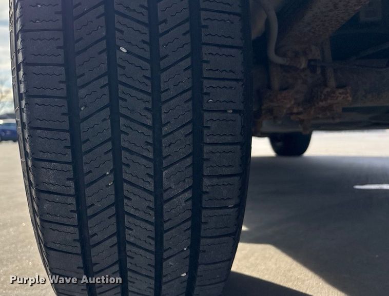 image for item EV2698 2005 Ford F150 Ext. Cab pickup truck