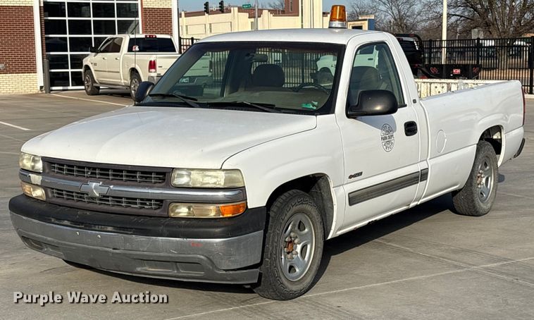 image for item EV2699 1999 Chevrolet Silverado pickup truck