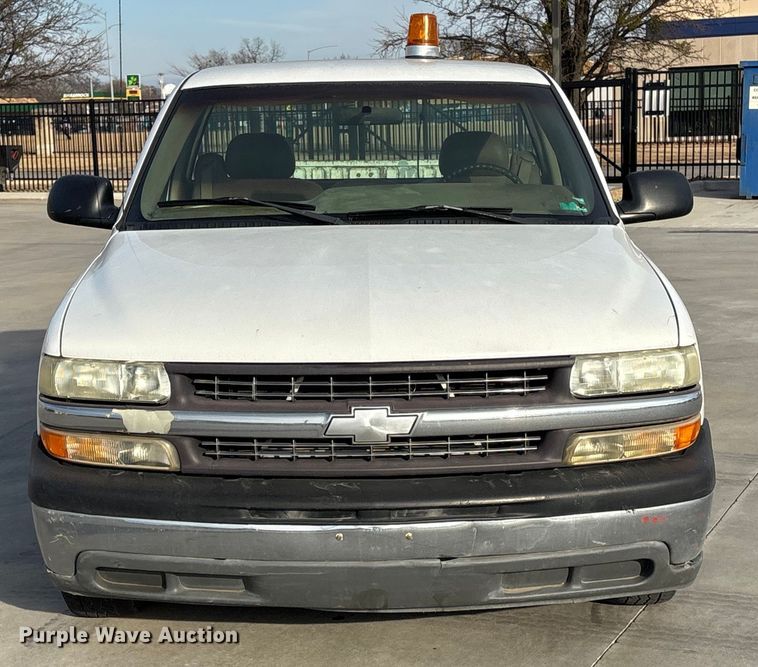 image for item EV2699 1999 Chevrolet Silverado pickup truck
