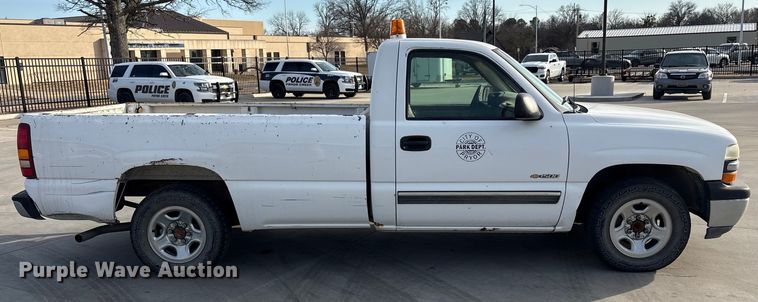image for item EV2699 1999 Chevrolet Silverado pickup truck
