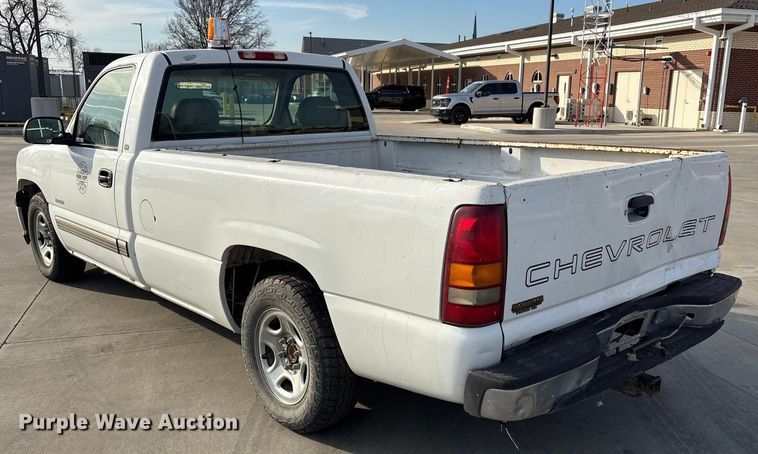 image for item EV2699 1999 Chevrolet Silverado pickup truck