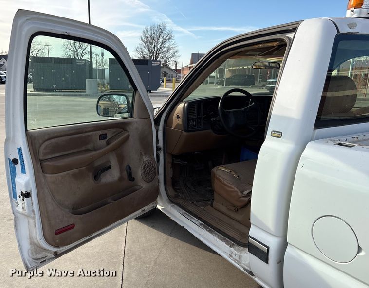 image for item EV2699 1999 Chevrolet Silverado pickup truck