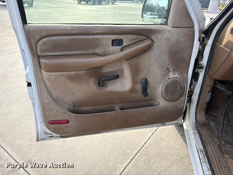 image for item EV2699 1999 Chevrolet Silverado pickup truck