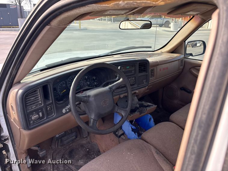 image for item EV2699 1999 Chevrolet Silverado pickup truck