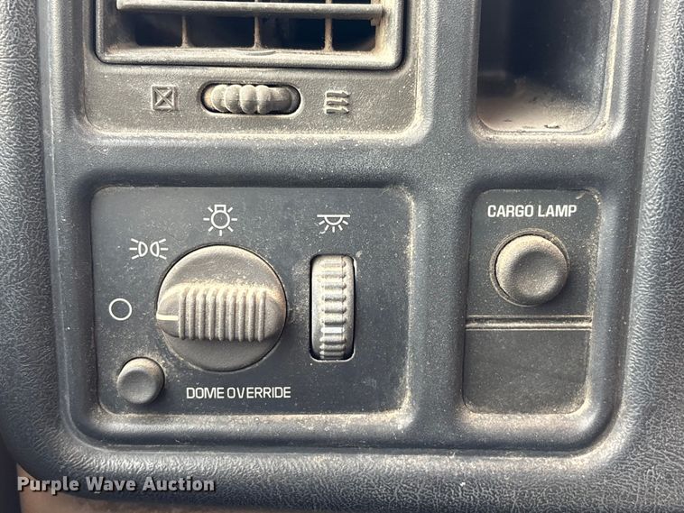 image for item EV2699 1999 Chevrolet Silverado pickup truck