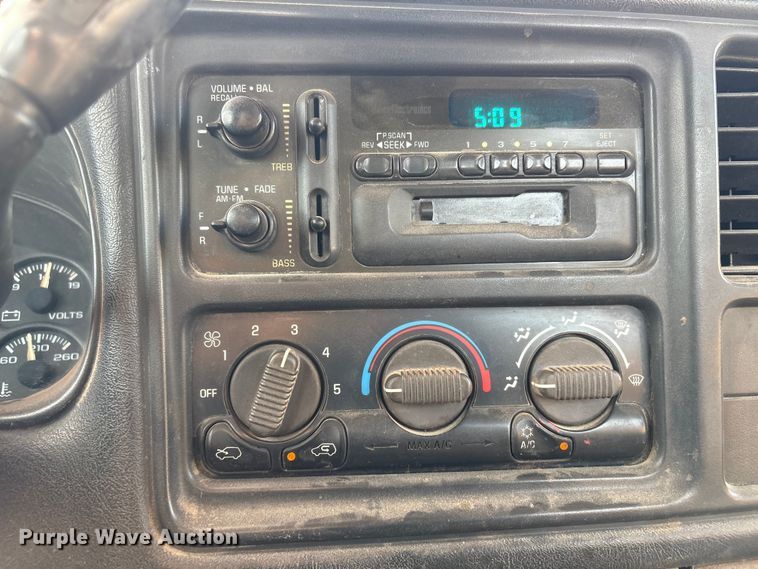 image for item EV2699 1999 Chevrolet Silverado pickup truck