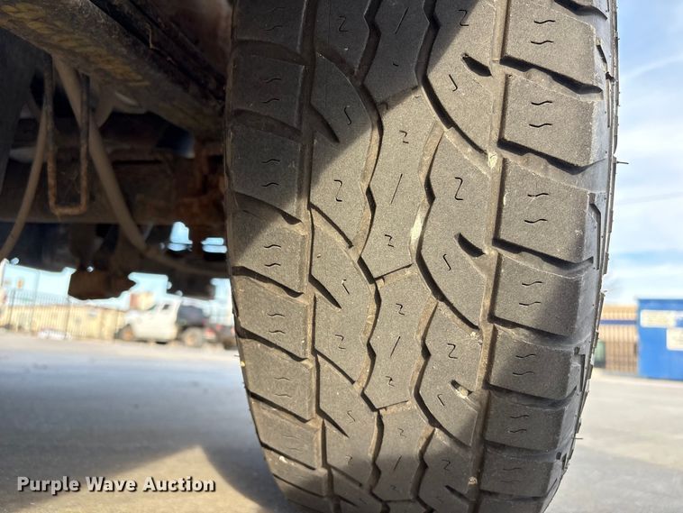 image for item EV2699 1999 Chevrolet Silverado pickup truck