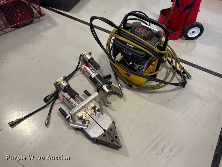 image for item EV2760 Hydraulic Rescue Jaws