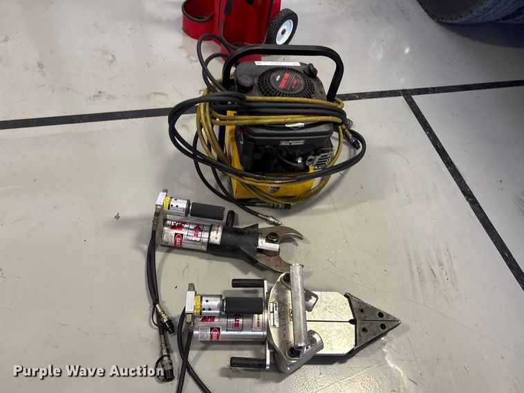 image for item EV2760 Hydraulic Rescue Jaws