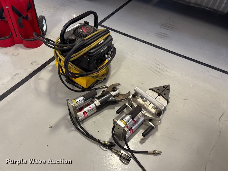image for item EV2760 Hydraulic Rescue Jaws