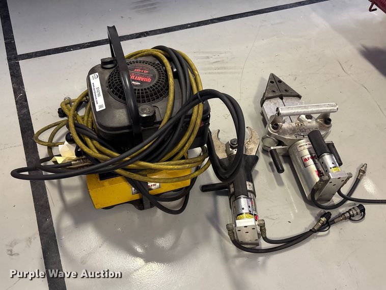 image for item EV2760 Hydraulic Rescue Jaws