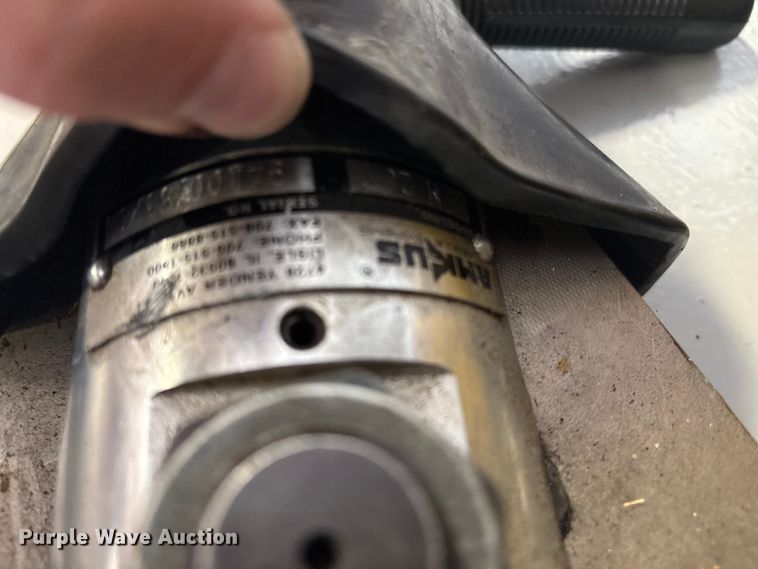 image for item EV2760 Hydraulic Rescue Jaws