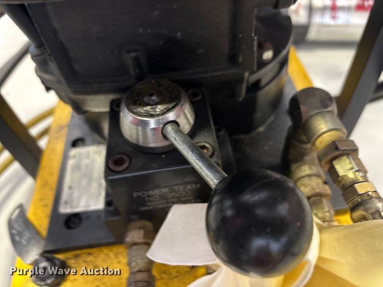 image for item EV2760 Hydraulic Rescue Jaws